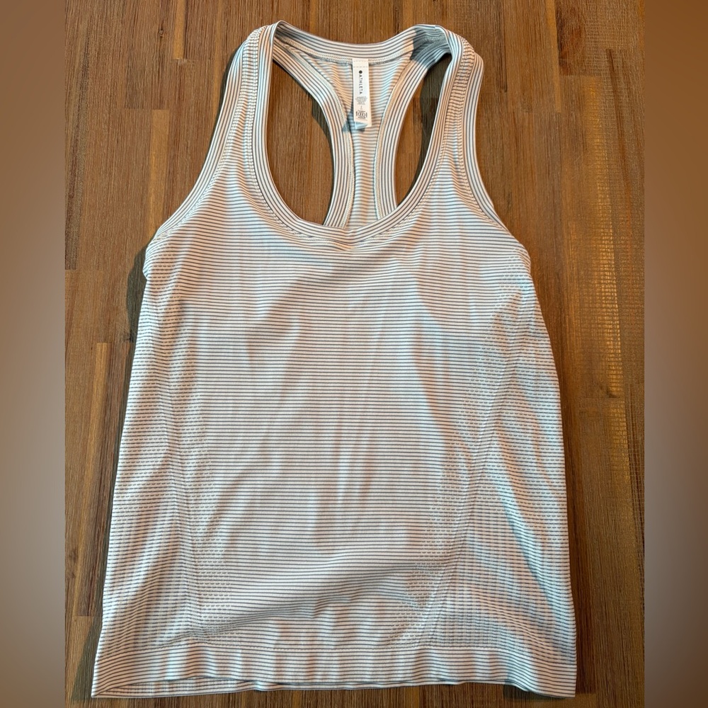 Athleta Momentum Seamless Tank size S white with gray stripes New